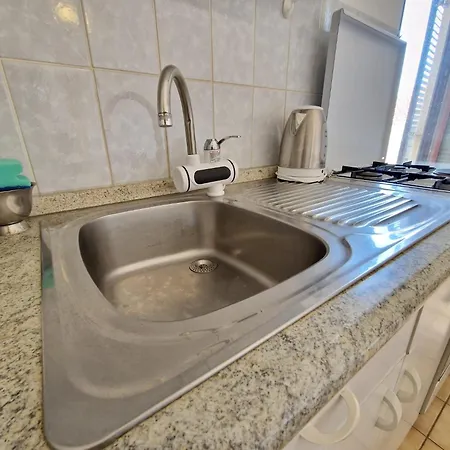 Apartment Dora *