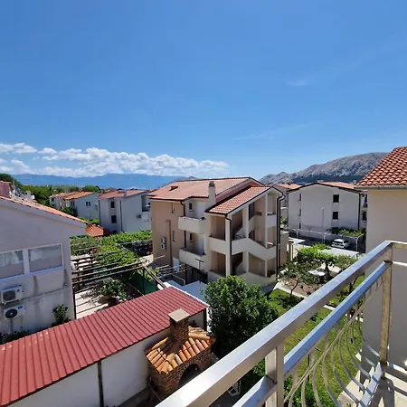 Dora Apartment